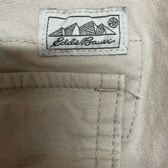 Eddie Bauer size 12 Tan High Waisted 5” Chino Shorts with Pork Chop Pockets - Picture 8 of 11
